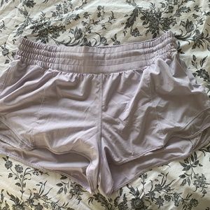 Lululemon Hotty Hot High-Rise Lined Shorts 2.5"